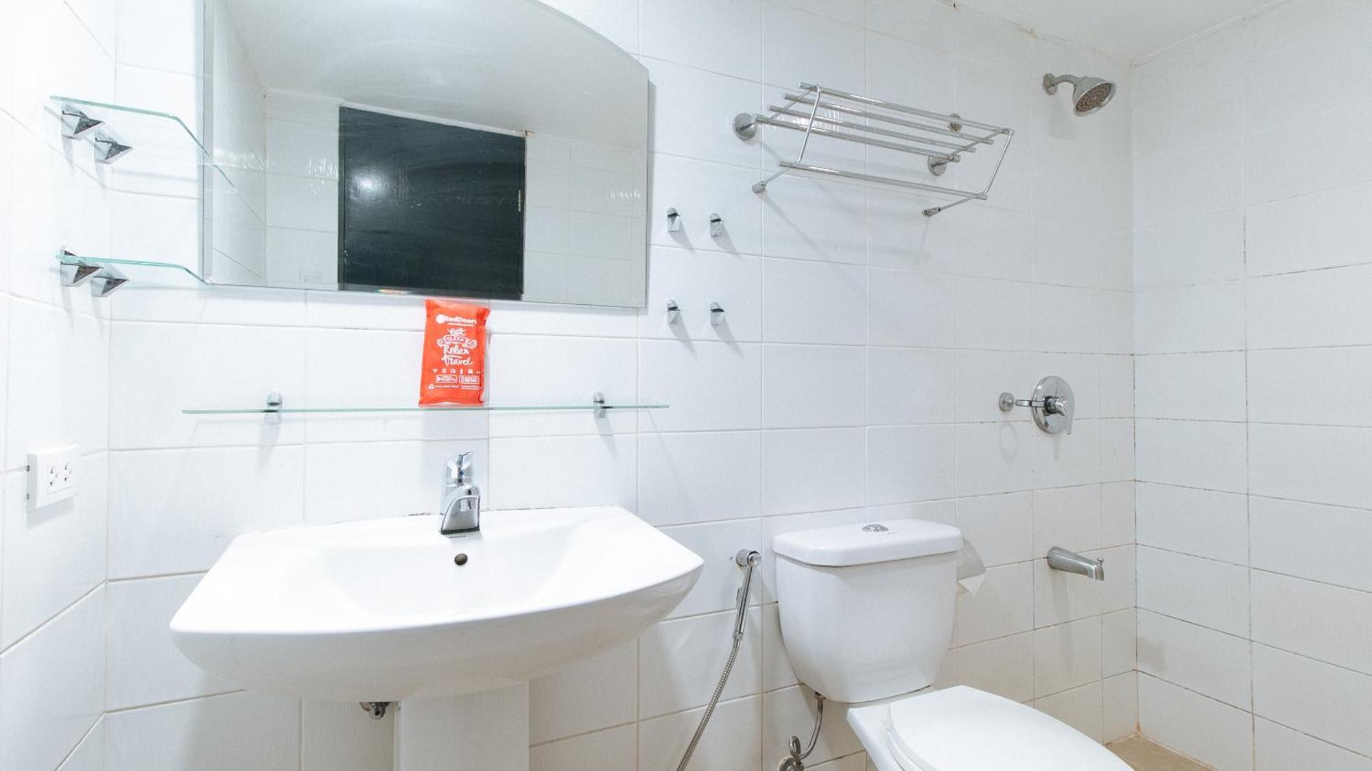 Reddoorz At Samat Mandaluyong Hotell Exteriör bild