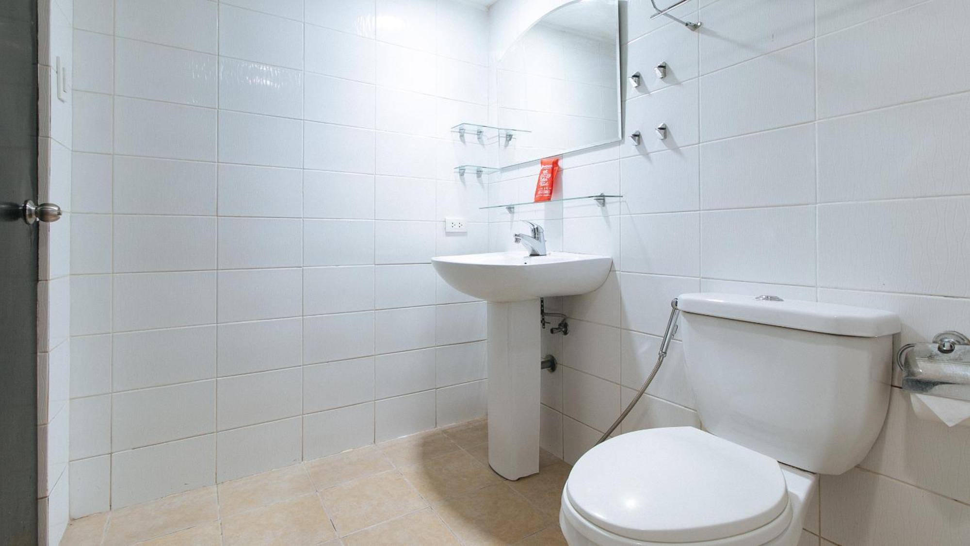 Reddoorz At Samat Mandaluyong Hotell Exteriör bild