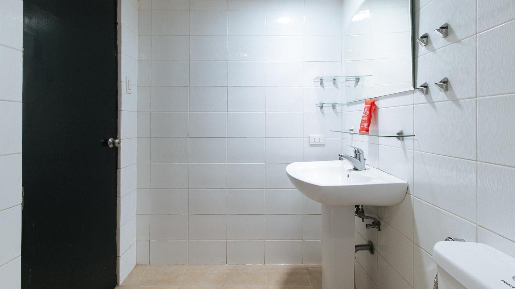 Reddoorz At Samat Mandaluyong Hotell Exteriör bild