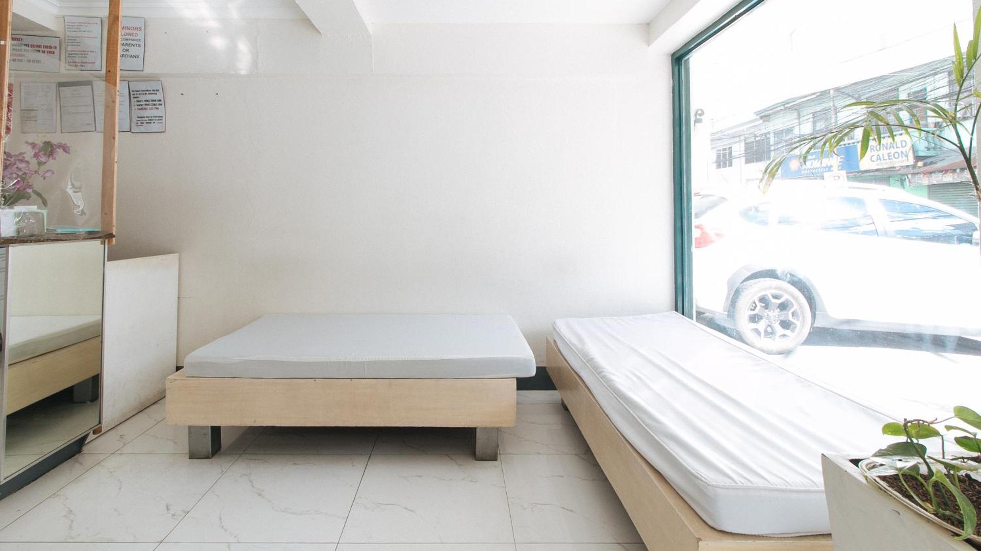 Reddoorz At Samat Mandaluyong Hotell Exteriör bild